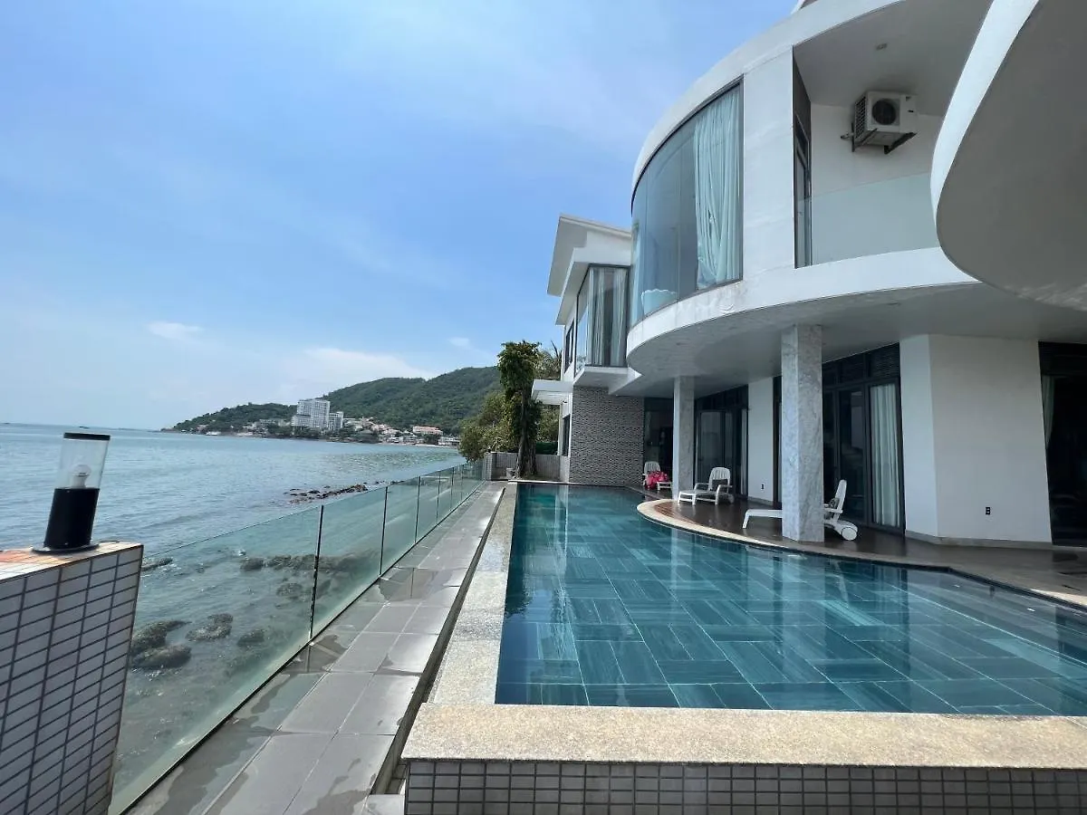 Nancy Tran Grand Strip Vung Tau Villa 10