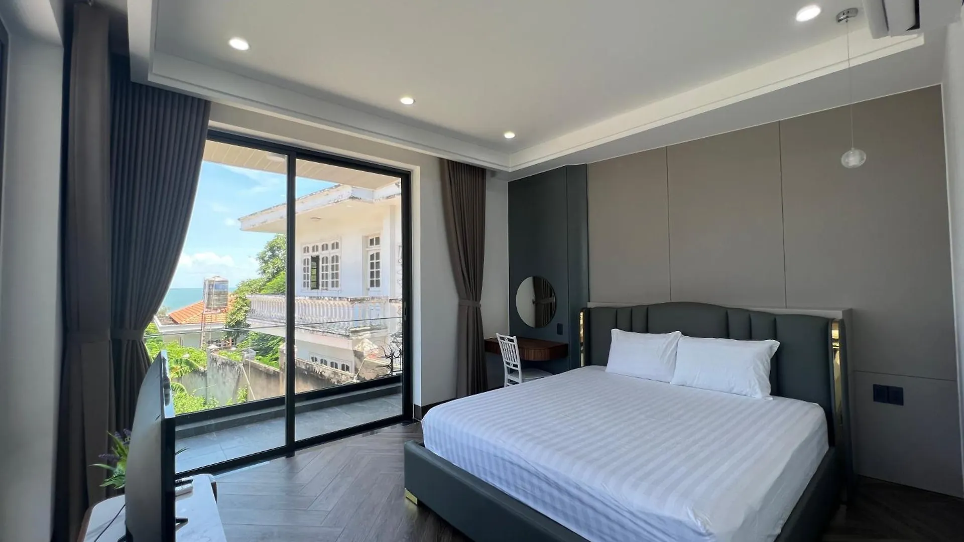 Nancy Tran Grand Strip Vung Tau Villa 10 Vietnam