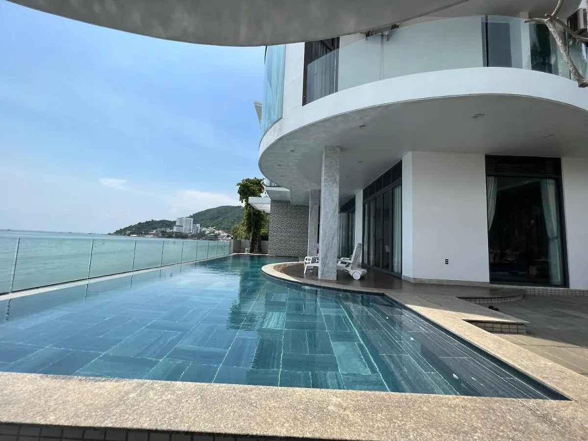 Nancy Tran Grand Strip Vung Tau Villa 10 0*,